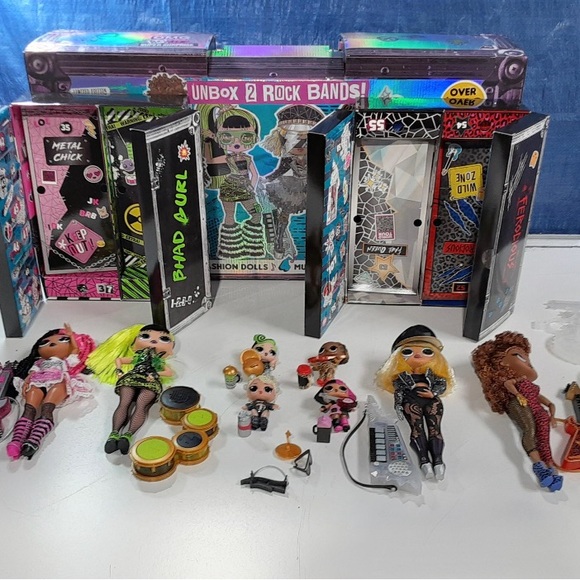 LOL Surprise OMG Remix Super Surprise with 70+ Surprises 4 Dolls - Picture 5 of 5